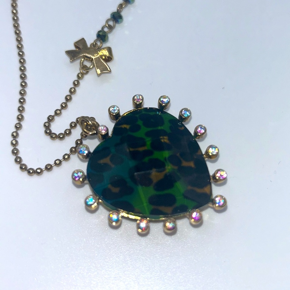 Betsey Johnson hearts and bows crystal necklace new with tags NWT animal print
